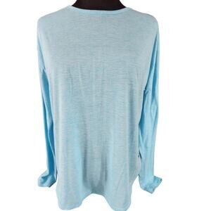 Under Armour womens sz medium long sleeve top light weight blue heat gear